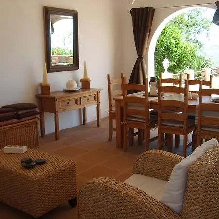 Casa Agradable * Arenas (Malaga)